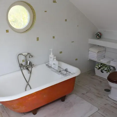 Oasis Azul - Beautiful With Heated Private Pool, Short Walk To Amenities Villa Sesimbra