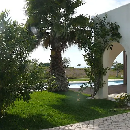 Villa Oasis Azul - Beautiful With Heated Private Pool, Short Walk