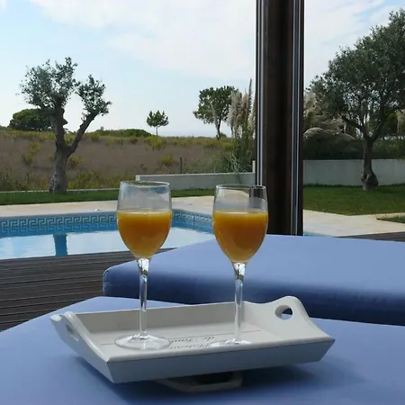 Oasis Azul - Beautiful With Heated Private Pool, Short Walk Sesimbra