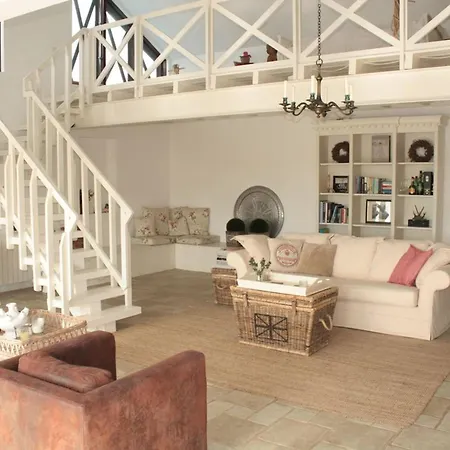 Villa Oasis Azul - Beautiful With Heated Private Pool, Short Walk *